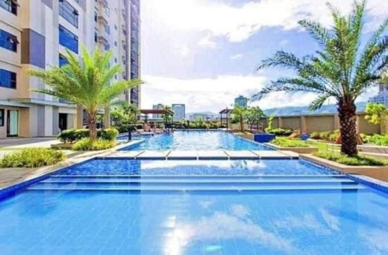 Апартаменти Horizon 101 A2 Shortwalk Robinson Mall Mango Square Bar Cebu Екстер'єр фото